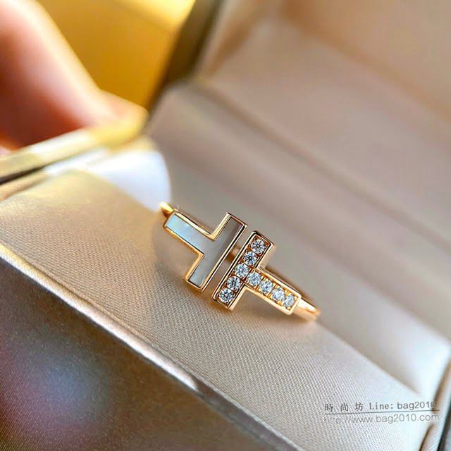 Tiffany純銀飾品 蒂芙尼女士專櫃爆款Two T白貝不對稱開口雙t鑽石戒指  zgt1783